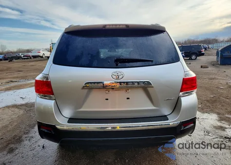 2012 Toyota Highlander Base z USA, uszkodzony, nr VIN 5TDBK3EH1CS153345